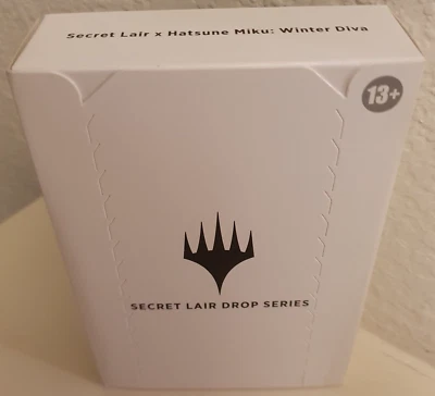 Magic The Gathering Secret Lair x Hatsune Miku: Winter Diva Edición JAPONESA ~ ¡Sellado en mano! Foto 1 de 4