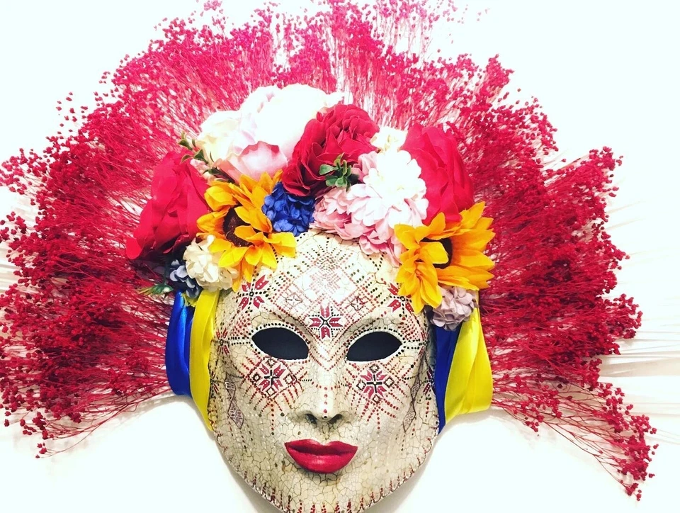 Máscara de Carnaval Exclusiva Arte Decorativa Interior Feita à Mão Feminina Estilo Ucraniano - Imagem 1 de 4