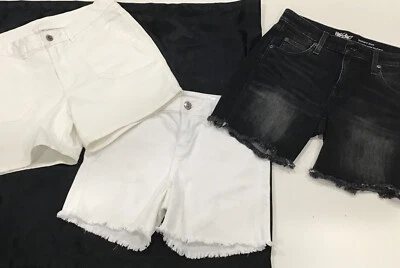 Women’s Shorts 3 Piece Lot 2 White & 1 Black  Seven 7 Liz Claiborne Mossimo Sz 4 - Image 1 of 4