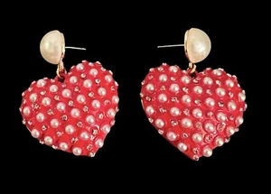 New BETSEY Johnson One Love Gold Tone Red Heart Pink & Faux Pearl Drop Earrings - Picture 1 of 22