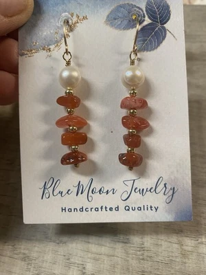 Pearl And Carnelian Chip Earrings Foto 1 de 3