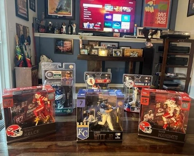 FIGURAS DEPORTIVAS MCFARLANE - MAHOMES, WITT JR, KELCE, TRUCHA, JROD, VLAD JR ¡COMO NUEVAS!! Foto 1 de 4