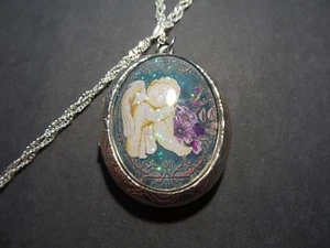 ANGEL  LOCKET 26" CHAIN - Picture 1 of 4