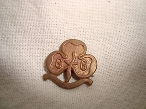 INSIGNIA DE PIN DE GUÍAS DE NIÑA DE COLECCIÓN  - Imagen 1 de 2
