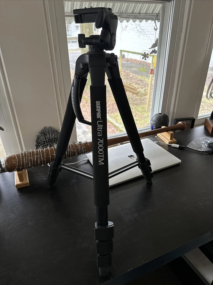 SUNPAK PLATINUMPLUS ULTRA 7000TM 70" HEAVY DUTY TRIPOD No Adapters - Image 1 of 4