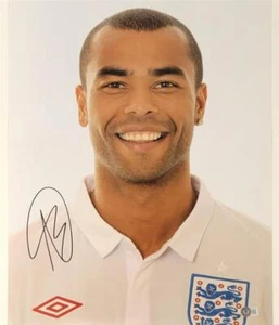 Ashley Cole signed 16x20 photo autograph Arsenal Chelsea Galaxy ~ Beckett BAS - Picture 1 of 3