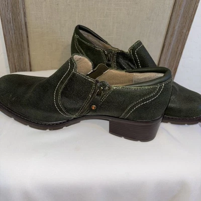 Sporto Army Green Suede Ankle Boot Size 9W - Image 1 of 4