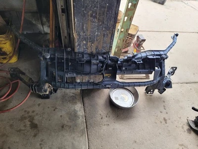 (SOLO RECOGIDA LOCAL) Soporte de núcleo de radiador superior para 15-23 TRANSIT 150 1982750 Foto 1 de 4