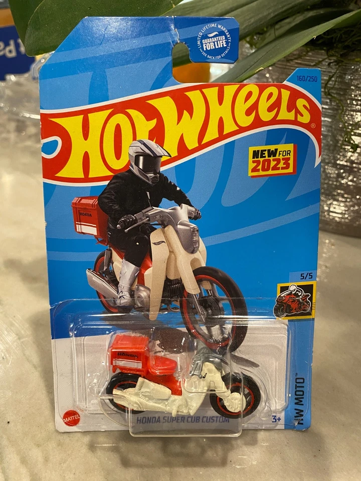 2023 Hot Wheels #160 Hw Moto 5/5 Honda Super Cub Custom Rosso/Bianco W/ Nero - Immagine 1 di 1