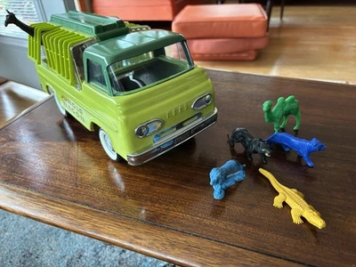 VTG NEW 1967 Nylint Ford Econoline Jungle Wagon P. Steel w/Cages & 17 Animals - Image 1 of 4