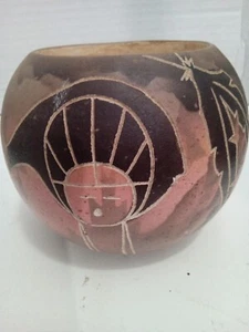 Kit a Navajo Handmade, Painted & Etched Spirit Bear,Feather,Brown/black VASE/POT - Picture 1 of 8