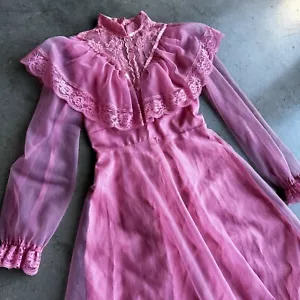 Vestido Romance Vintage Hecho en Unión Chifón Encaje Ribete Columpio/Maxi Rosa Talla S - Imagen 1 de 9