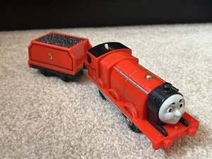 JAMES AND TENDER Thomas & Friends TrackMaster Train Motorized WORKING 2013 - Picture 1 of 9