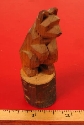 CUTE LITTLE CARVED LOG WOOD BROWN BEAR FIGURINE SCULPTURE WILD HUNTING !! - Image 1 of 2