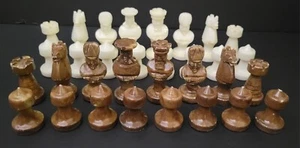 Vintage Genuine Alabaster Chess Pieces Made In Italy Brown And White - Picture 1 of 6