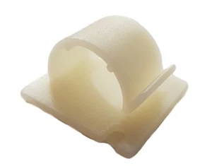 SELF ADHESIVE NYLON CLIPS FOR CABLE,WIRE,CONDUIT, WHITE 16mm, 25mm, 28mm - Picture 1 of 3