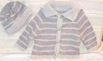 Cárdigan y gorro infantil de crothet hecho a mano 0-3 meses tostado y marrón claro Foto 1 de 4