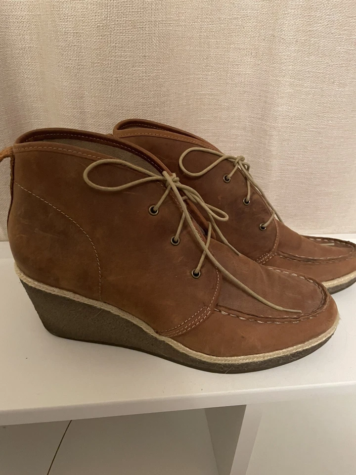 Botas de cuero marrón Sundance Olukai Wali con cuña sin usar, punta para mujer talla 10 $160 ++ Foto 1 de 4