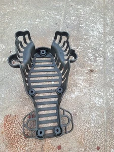 Ryobi RHT26660DA Petrol Hedge Trimmer Gearbox plastic guard / cover - Picture 1 of 4