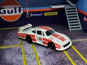 Tomy Tomica F10 White Red Stripes Porsche 935-78 Turbo #18 Valvoline Spellout - Picture 1 of 9