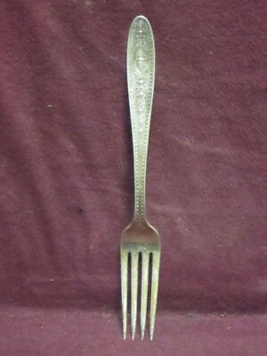 HORQUILLA DE MADERA DE CUÑA International Sterling 7 3/4" 64 gramos sin monograma Foto 1 de 4