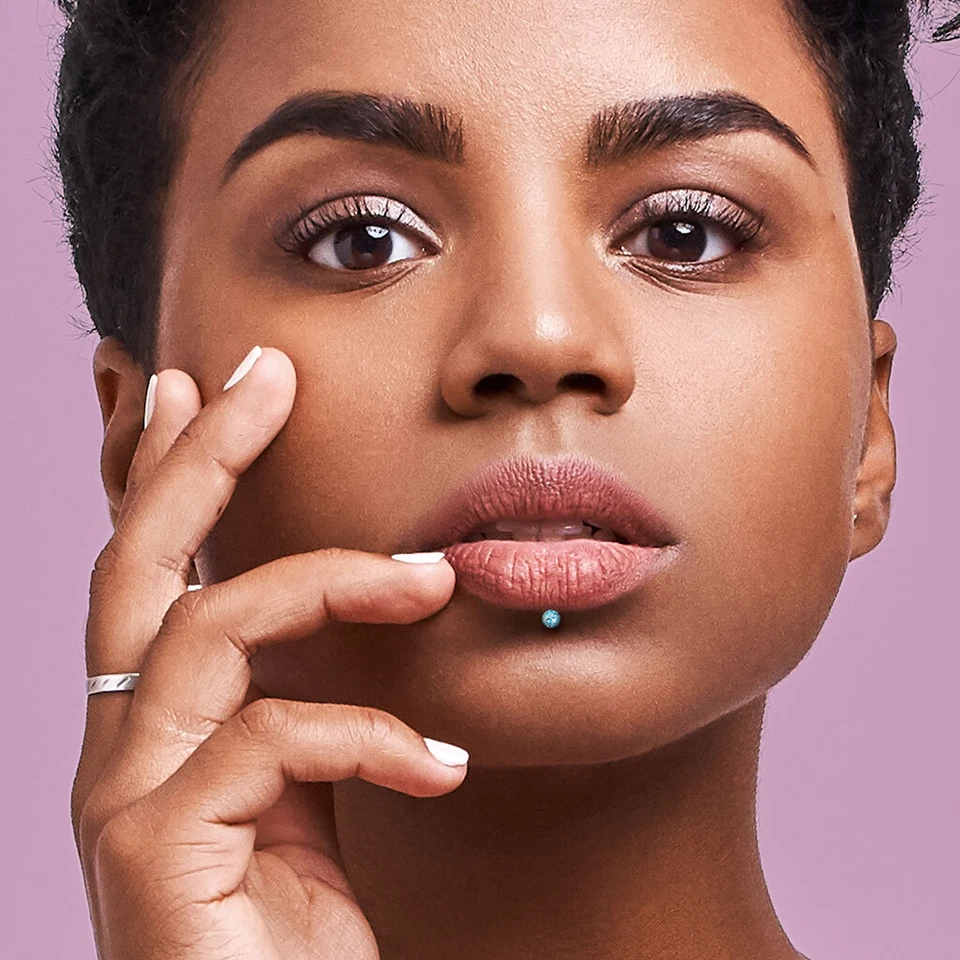 Piercing Labret Monroe In Acciaio - Palla Epoxy E Cristallo Colorato - A Scelta - Immagine 1 di 4