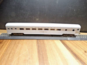 Rivarossi Italy HO Scale 82' Southern 1561 Corrugated Side Passenger Pullman Car - Picture 1 of 6