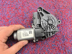 CHRYSLER 300 S 11-23 OEM FRONT RIGHT PASSENGER DOOR POWER WINDOW MOTOR MODULE - Picture 1 of 2