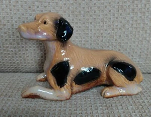 Vintage miniature porcelain dog figurine brown black hound dog - Picture 1 of 5