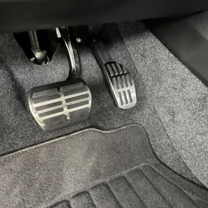 Anti-slip Stainless Steel Brake Accelerator Pedal Cover for Nissan Ariya 2023 on - Bild 1 von 6