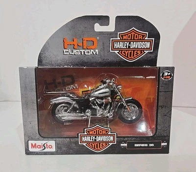 MAISTO Series 36 HARLEY DAVIDSON MOTORCYCLE 1/18 SCALE 2009 FXDFSE CVO FAT BOB - Image 1 of 4