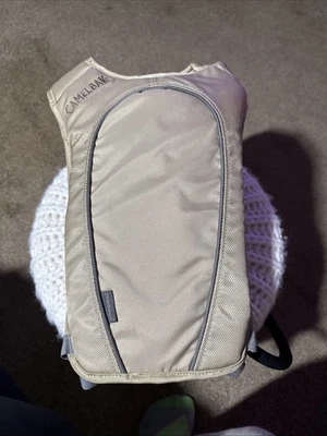 camelbak hydration pack Tan Foto 1 de 4
