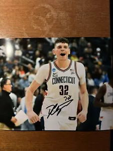 DONOVAN CLINGAN AUTOGRAMM SIGNED 8X10 FOTO UCONN CONNECTICUT BASKETBALL SELTEN USA - Bild 1 von 1