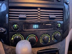 2005 Toyota Sienna Front Heater A/C Climate Control Panel Manual Temp 8401008050 - Bild 1 von 10