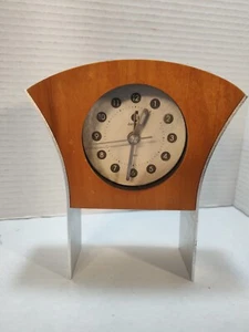 Vintage Danbury Battery Operated Clock. Wood and Silver Tone Metal. Works! - Picture 1 of 7