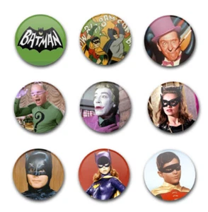 25mm 1" DC UNIVERSE BATMAN SERIE TV BOTONES INSIGNIAS X9 - Imagen 1 de 1