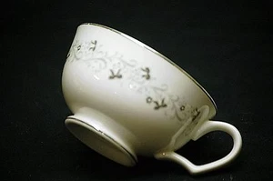 Moon Mist 3000 Fine China of Japan 2-1/4" Footed Cup Gray & White Scroll Flowers - Picture 1 of 4