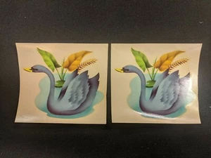 Par de calcomanías de agua de transferencia Kwikway de colección Meyercord CISNE AZUL Co Chicago nuevo de lote antiguo - Imagen 1 de 3