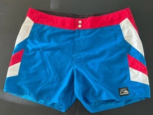 Quiksilver Boardshorts Para Hombres 38 Rojo Blanco Azul Snap Echo Playa Traje de Baño Surf - Imagen 1 de 7