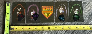 KISS Guitar Pick Set 1978 Solo Albums Colors & Matching Phone Cards Vintage Kiss - Picture 1 of 7
