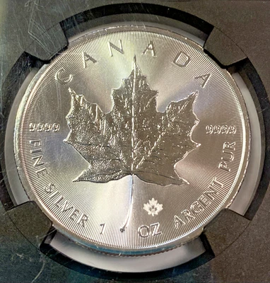 NGC MS69 GOLD SILVER NAPLES ~ 2022 CANADA S$5 MAPLE LEAF; BLACK CORE; LUSTROUS - Image 1 of 4