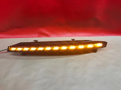 PARAGOLPES DELANTERO IZQUIERDO AUDI Q7 2010-2015 4L LUZ INTERMITENTE OEM 4L0953041D Foto 1 de 4