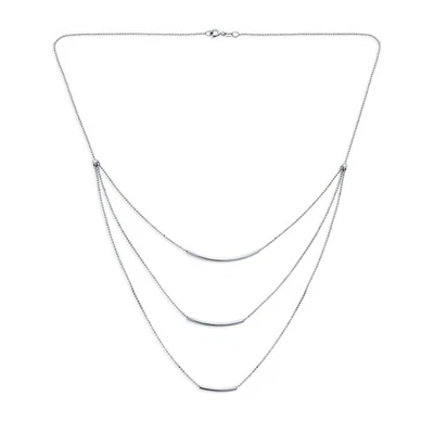 Collar de cadena de tres hilos en capas con barra curva en plata de ley Foto 1 de 4