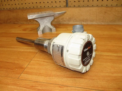 Monitor VibraRod 9-8411-111 *USED* Vibrating Level Sensor Switch Transmitter - Image 1 of 4