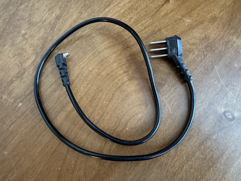 Nikon SC-5 Flash Sync Cord - 3 fork prong to PC F F2 era SB-1 SR-2 synchronize - Image 1 of 1