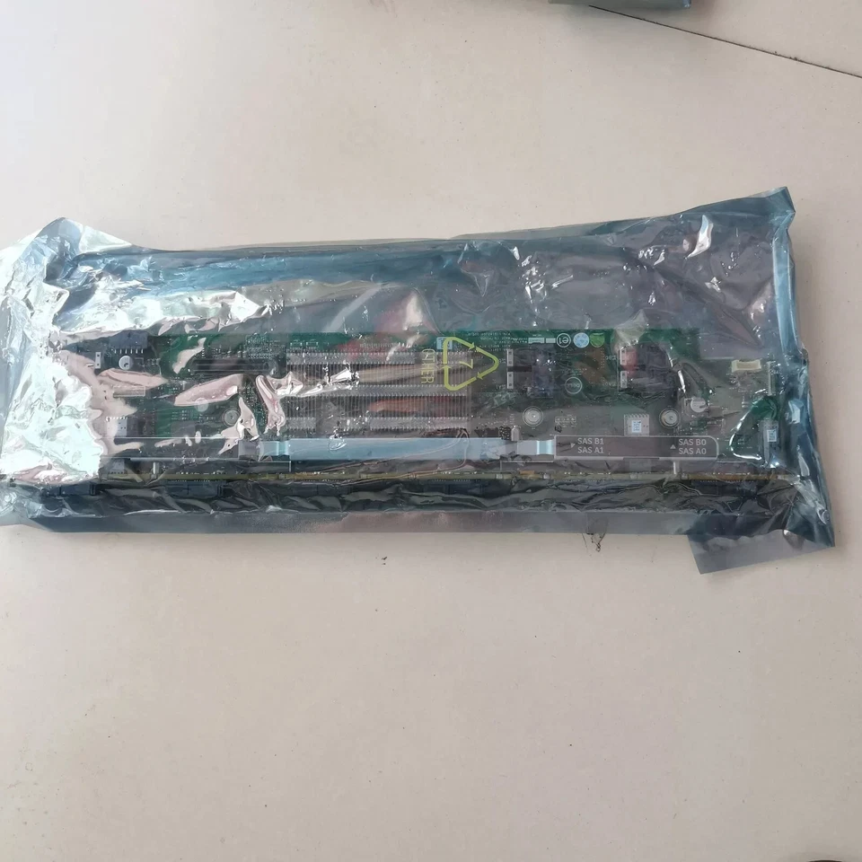 Dell R730XD Server 18Bay 1.8" Hard Disk Backplane 7JN61 07JN61 - Image 1 of 1