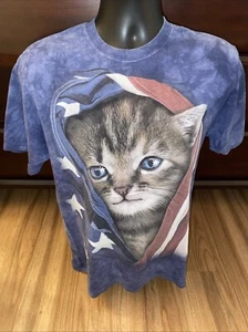 The Mountain Patriotic Kitten American Flag T-Shirt Men's Size M Blue Cat 2014 - Picture 1 of 6