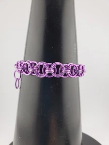 Celtic bracelet, light purple aluminum, lobster stainless steel clasp - Picture 1 of 4