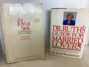 The Joy Of Sex: A Gourmet Guide To Love Making by Alex Comfort PB 1972 vintage - Picture 1 of 2