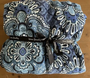 NEW: Vera Bradley Fleece Throw Blanket in Blue Tapestry - Picture 1 of 2